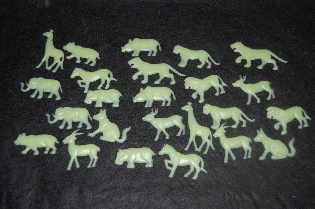 24 Piece Glow in the Dark Safari Animals Wall Ceiling Decor