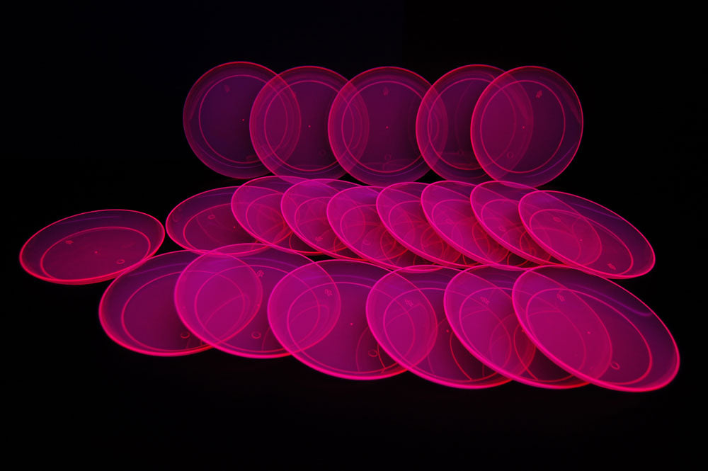 6 inch Neon Pink UV Blacklight Reactive Glow Party Plates- 20 Count