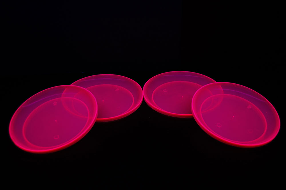 9 inch Neon Pink UV Blacklight Reactive Glow Party Plates- 12 Count