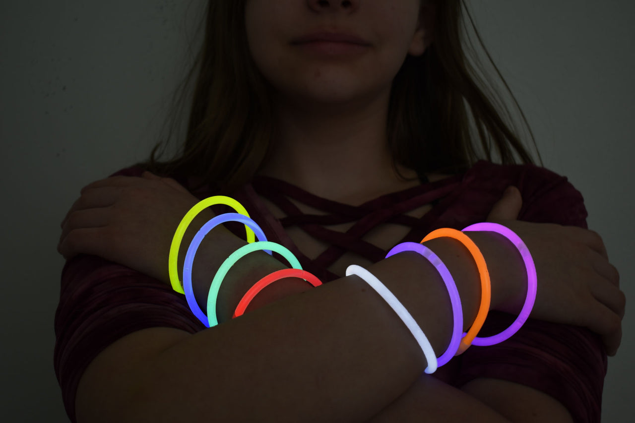 Glow Stick Bracelets (tube Of 100 Assorted) Glow In The Dark