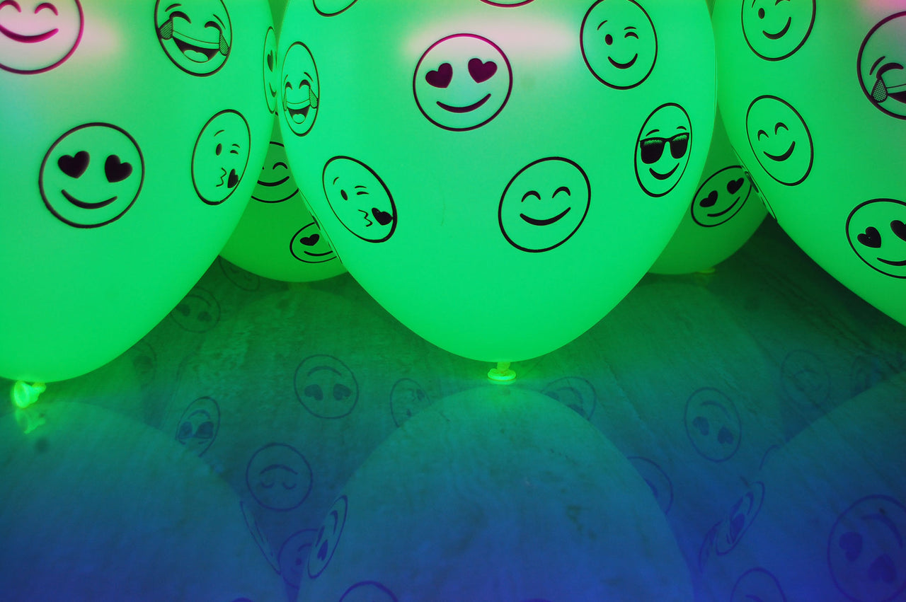 UV Blacklight Emoji Print Balloons