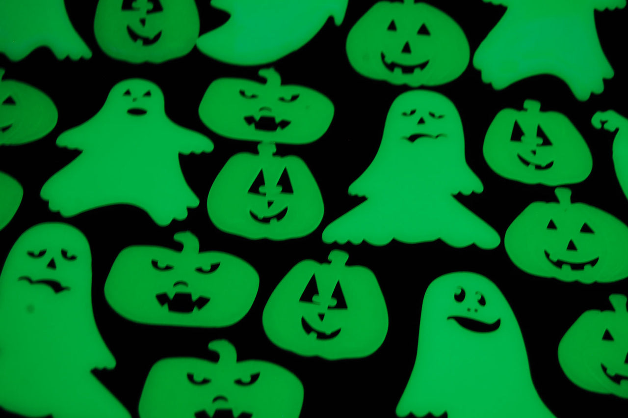 20 Glow in the Dark Halloween Ghosts and Jack O Lantern Pumpkins Wall Ceiling Decor