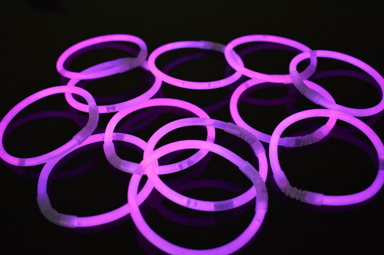 300 Pcs Glow Sticks Bracelets Glasses Plastic Rings Earrings Neon Flash  Kids Fun | eBay